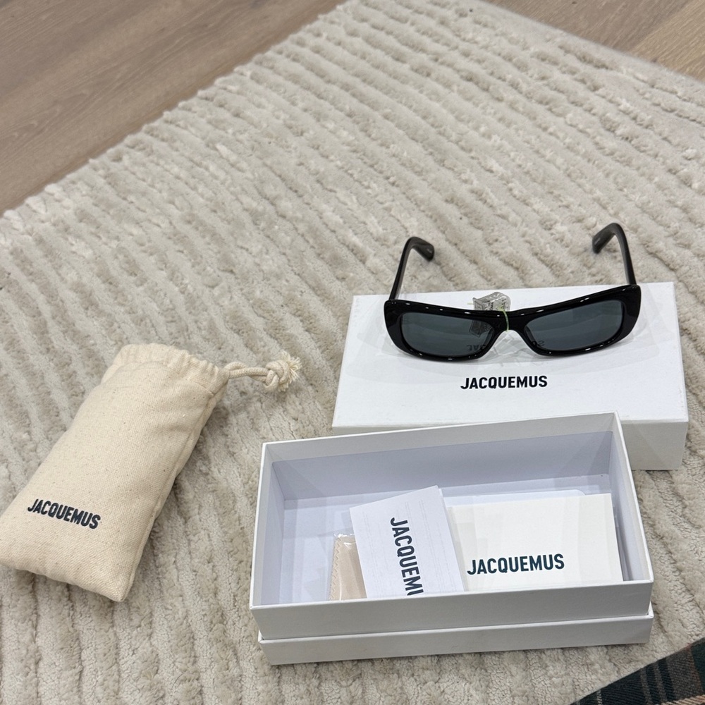 Jacquemus Capri Rectangular Sunglasses in black N… - image 5